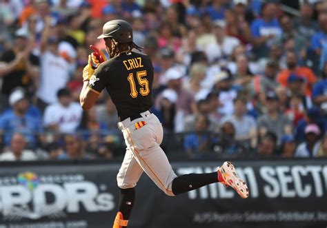 Good and bad of Pirates' 2023 ZiPS projections: Look to young players ...