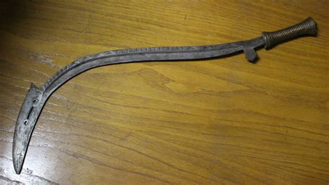 Antique African Azande long sickle shaped sword with "bird's head ...