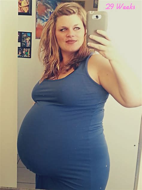 29 weeks pregnant with triplets – The Maternity Gallery