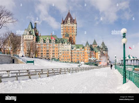 Quebec chateau frontenac winter hi-res stock photography and images - Alamy