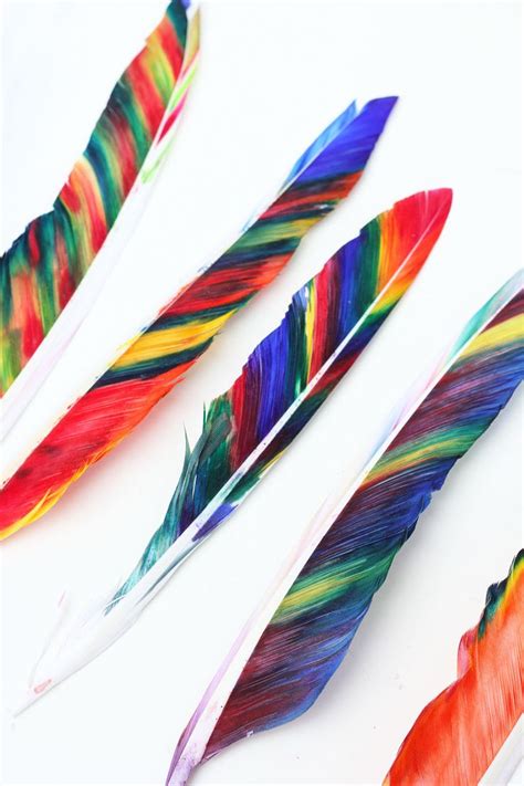 Feather Craft for Kids: How to Make Fancy Feathers | Thanksgiving ...