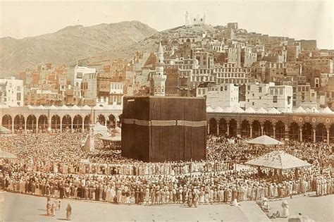 In Pictures: Historical Views of the Hajj and Mecca | About Her