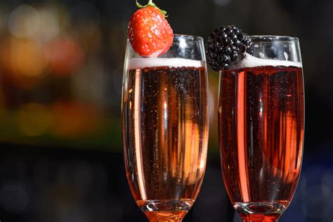 Celebrate in Style with Sparkling Champagne Cocktails | Cellar Tours™