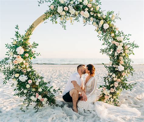 Circle Arch For Your Dream Beach Wedding | Beach Weddings in Alabama ...