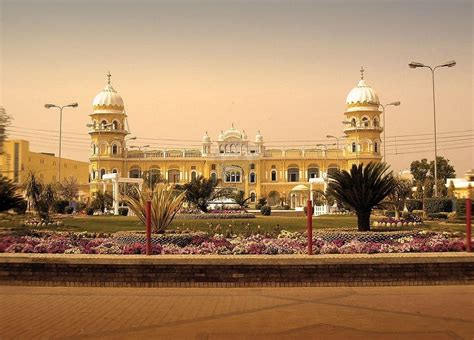 More than 3000 Sikhs Granted Access To Nankana Sahib | Sikh24.com