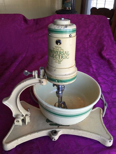 1918 Universal Electric Mixer | Etsy | Electric mixer, Mixer, Metal cups