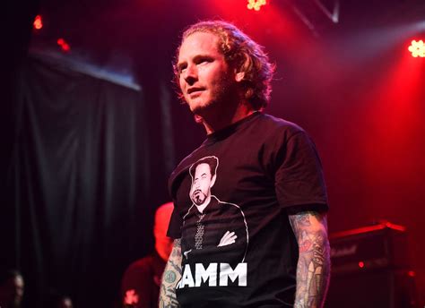 Corey Taylor Live Debuts Entire "CMFT" Album During 23-Song Set ...