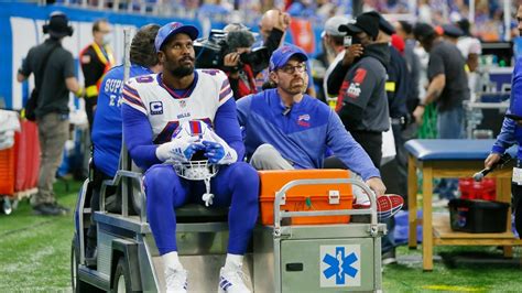 Buffalo Bills LB Von Miller Avoids Torn ACL Knee Injury - Casino.org