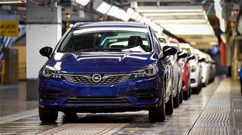 Vauxhall owner Stellantis to invest €30bn in electric vehicles - BBC News