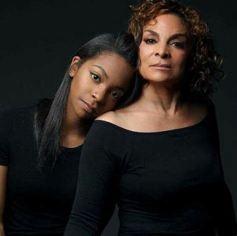 Jasmine & her daughter Imani | Mother daughter poses, Older beauty, Mother daughter photography