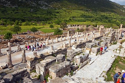 Overview of ruins of Ephesus, Turkey • Wander Your Way