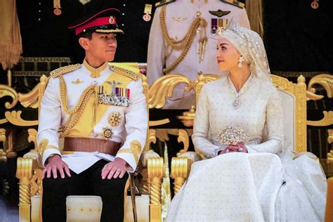 Prince Abdul Mateen of Brunei's Bride Dazzles in a Tiara at Royal ...