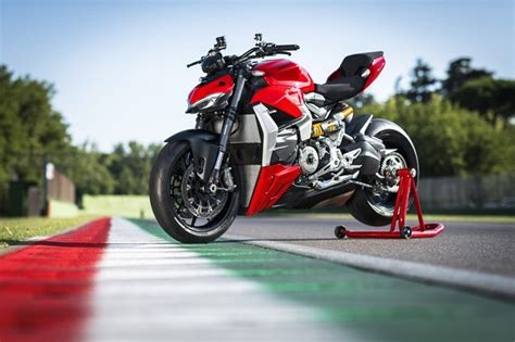 2022 Ducati Streetfighter V2 Images [HD]: Photo Gallery of 2022 Ducati ...