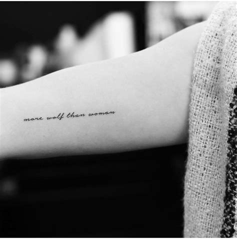 Arm Quote Tattoos, Wörter Tattoos, Tattoos Arm Mann, Small Quote Tattoos, Girl Arm Tattoos ...