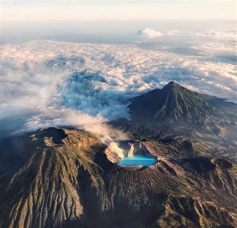 10 Tempat Wisata di Pulau Jawa yang Terkenal Mendunia