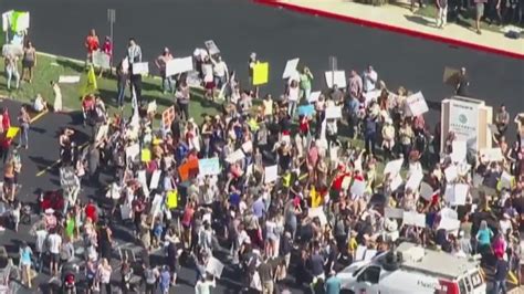 Jeffco Public Schools mask mandate spurs protest | FOX31 Denver