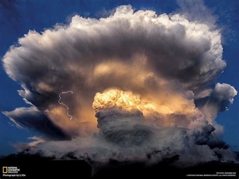 Storm Survival: Discover Photos And Descriptions To Recognize Dangerous Clouds