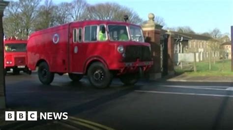 RAF Scampton firefighting museum is on the move - BBC News