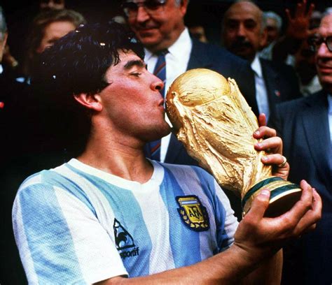 Maradona World Cup Trophy / Every Trophy Diego Maradona Won for Club and Country : Watch all of ...