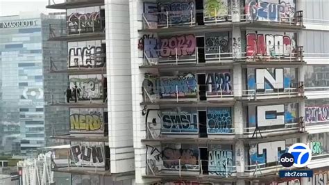 More arrests made at graffiti-covered high-rise complex in downtown Los Angeles - ABC7 Los Angeles