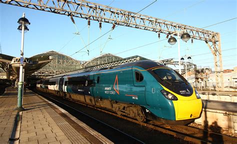 UK class 390 | Avanti West Coast Pendolino 390 155 forming t… | Flickr