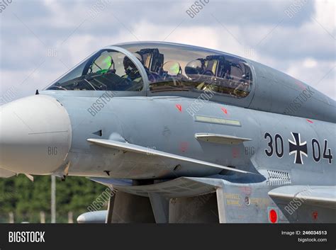 Raf Waddington, Image & Photo (Free Trial) | Bigstock