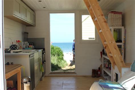 Gallery - Mudeford Beach Hut To Let