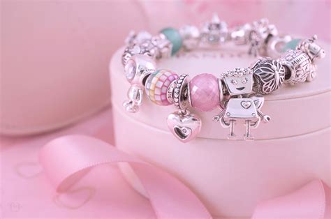 797856-LE-Pandora-Floral-Bella-Bot-Charm-s3cl - The Art of Pandora | The #1 Pandora Blog