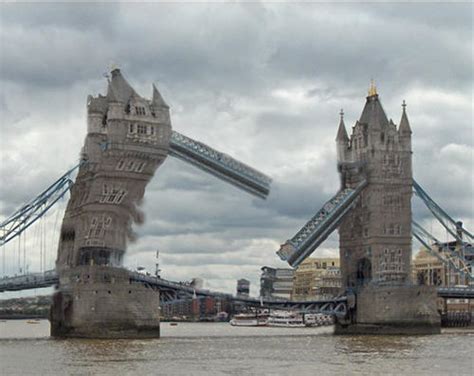 Very Angry Bird: London bridges falling down...