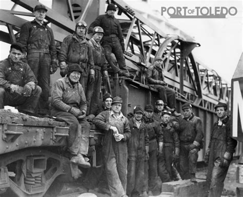 Dock Workers (Unidentified Location) – National Museum of the Great Lakes