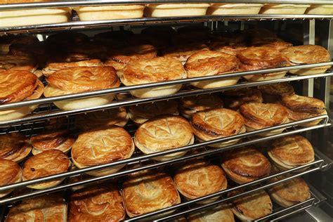 Gin Gin Bakery wins 11 awards for pies and pasties – Bundaberg Now