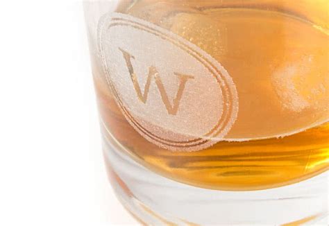 Engraved whisky glass | smartphoto