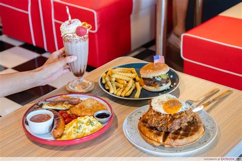 Joji's Diner Review: Retro American Diner At Serangoon For Chicken Waffles And Burgers Under $12.90