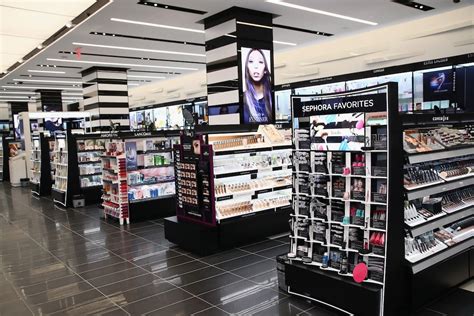 What makeup Sephora employees wear - Business Insider