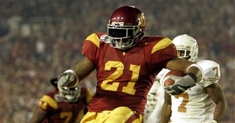 Former USC star LenDale White kicked out of Coliseum, yells 'Fire Sark'