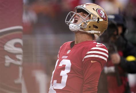 Brock Purdy's dad wipes away tears after son throws touchdown pass against Tom Brady's ...