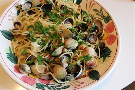 Recipe for the Best Spaghetti alle Vongole — Feast on History