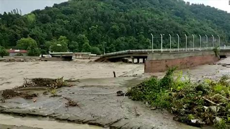 Dramatic landslide caused by floods in Turkey | Video | CNN - The Limited Times