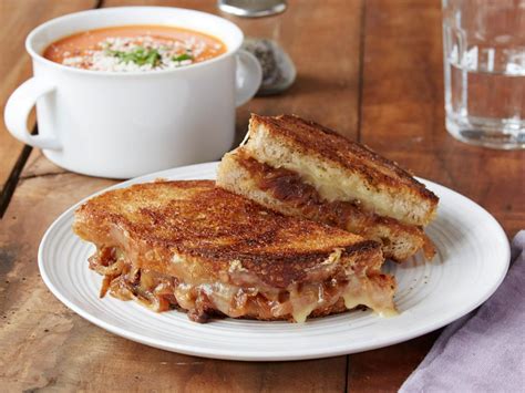 Meatless Monday: Grilled Cheese with Caramelized Onions | Devour | Cooking Channel