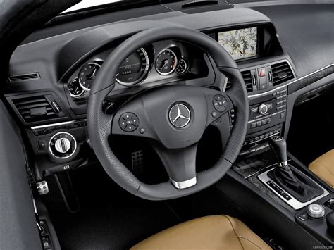 Mercedes-Benz E-Class Cabriolet - Interior | Caricos