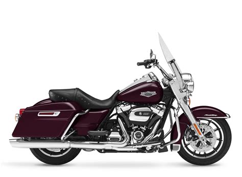 2018 Harley-Davidson Road King Review • TotalMotorcycle