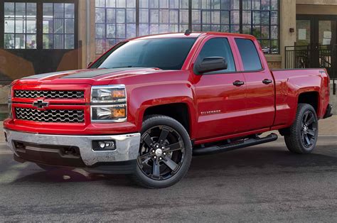 2015 Chevrolet Silverado Rally Edition Sports a Black Bowtie