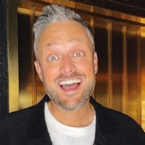 Nate Bargatze Wiki; Wife, Job, Family, Wedding, Father & Record