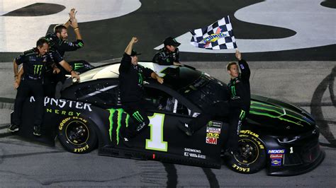 NASCAR results at Kentucky: Kurt Busch beats brother Kyle by a nose in Quaker State 400 ...