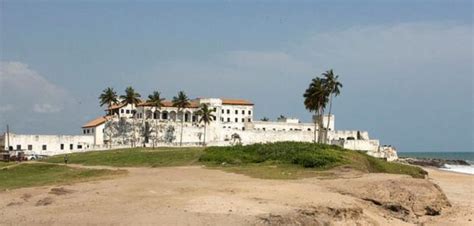 Elmina Castle and its Dark History of Enslavement, Torture, and Death | Ancient Origins