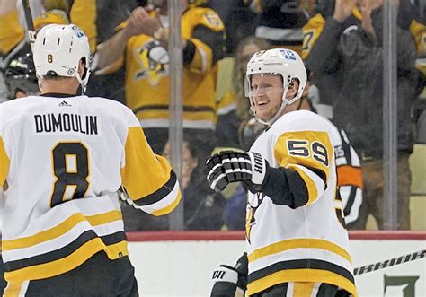 Jake Guentzel joins elite Penguins company with second 40-goal year ...