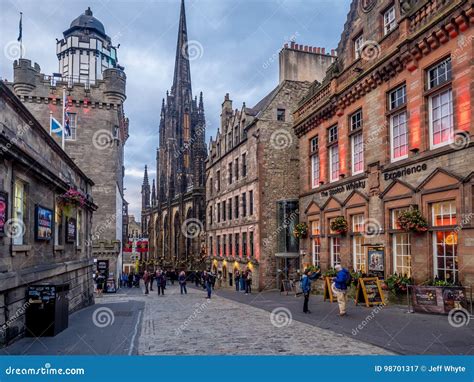 Royal Mile, Edinburgh Scotland Editorial Photography - Image of looking ...