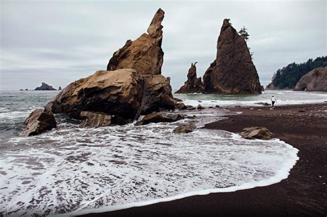 Rialto Beach, Olympic National Park [OC] [3672x2444] : EarthPorn