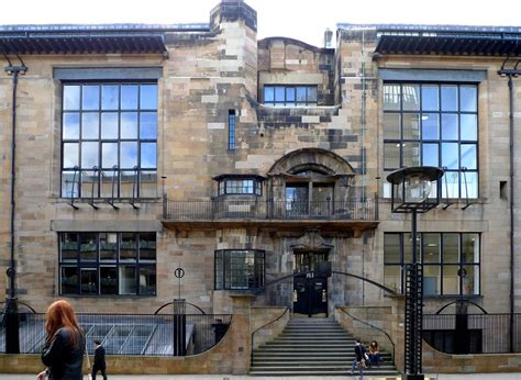 Mackintosh's Glasgow School of Art on fire - International tragedy