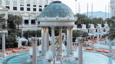 Garden Of The Gods Pool Oasis - Caesars Palace Las Vegas